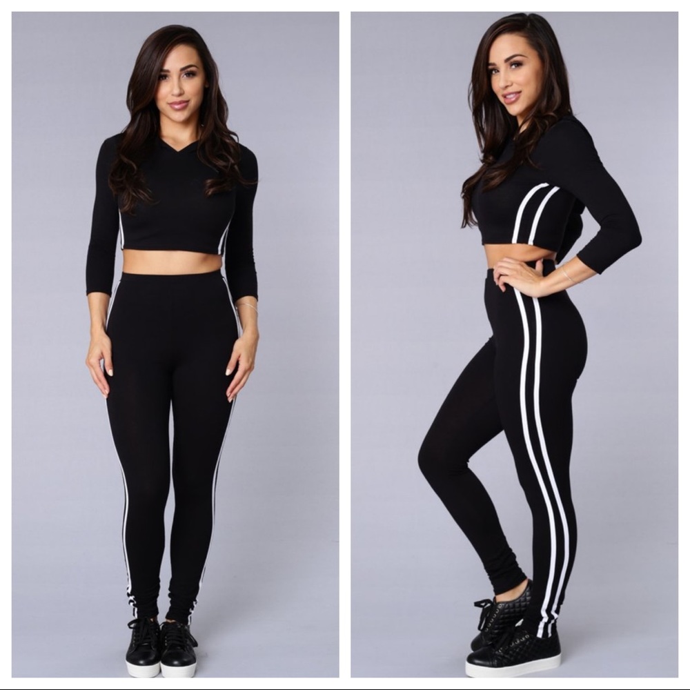 Red 3/4 Cropped Stripe Set NWT